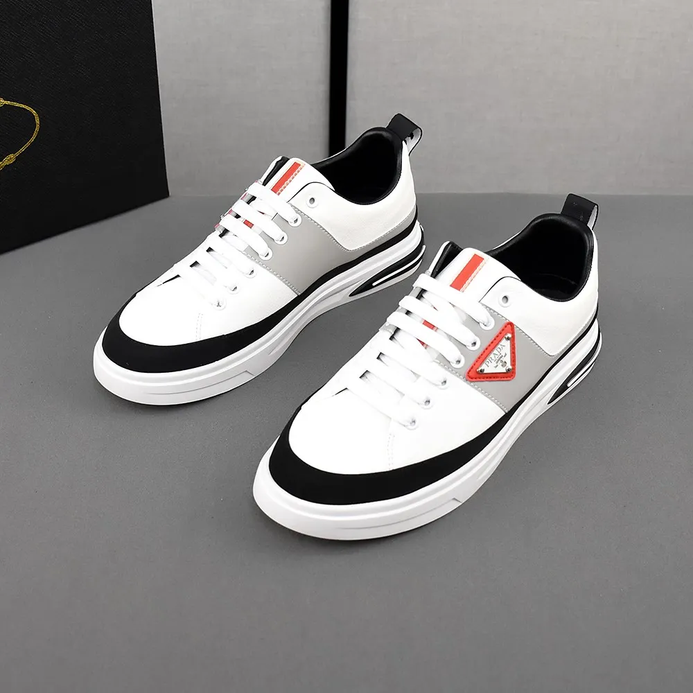 PP400🌻🌻🌻【Prada·PRADA】set off the audience! An international brand that is constantly innovating. This men's casual shoe is the original version. It is made of cowhide leather at a ratio of one to one at the store. It has leather feet and rubber non-slip outsole. It is breathable and comfortable. Quality speaks for itself. 👄38-44